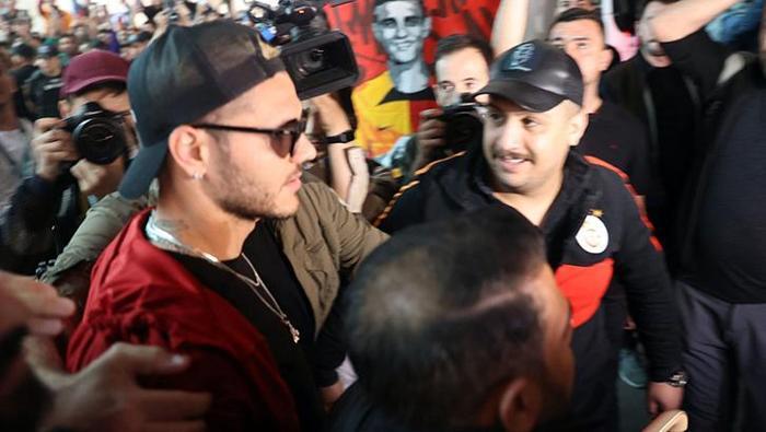 Galatasaray kafilesine şampiyon karşılaması