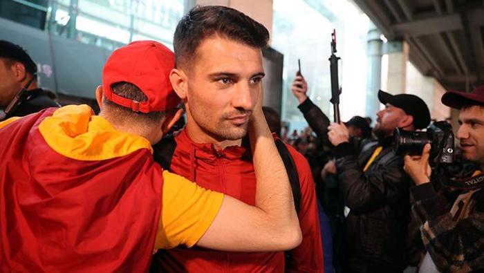Galatasaray kafilesine şampiyon karşılaması
