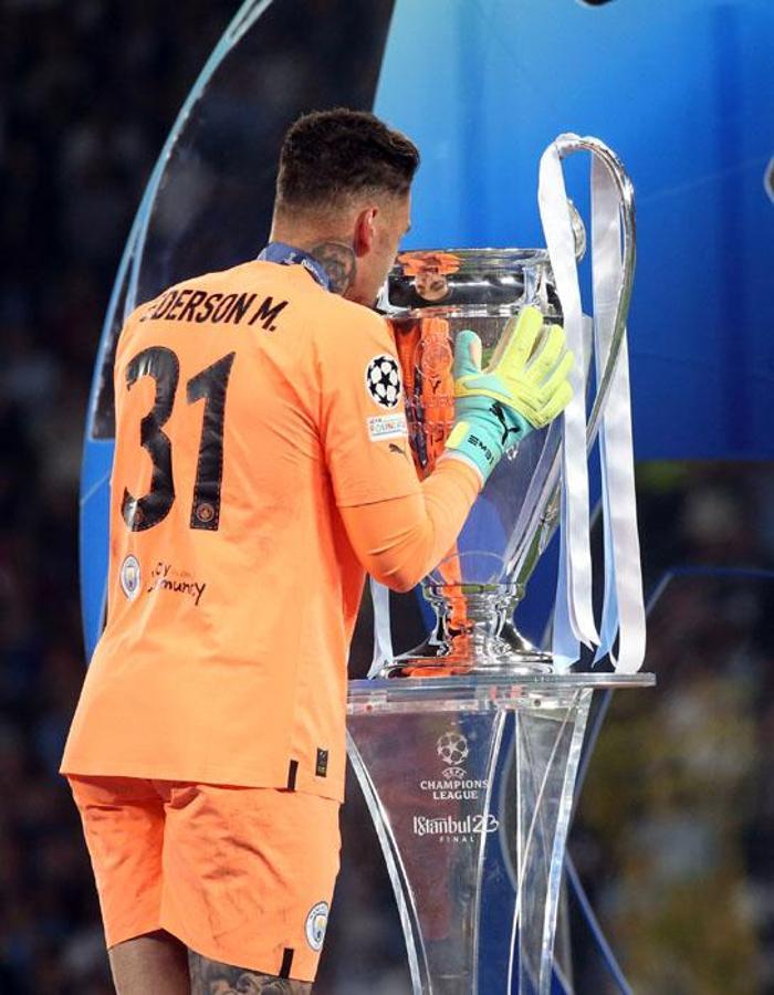 Manchester City kupasına kavuştu, İlkay Gündoğan öne çıktı, Hakan Çalhanoğlu yıkıldı