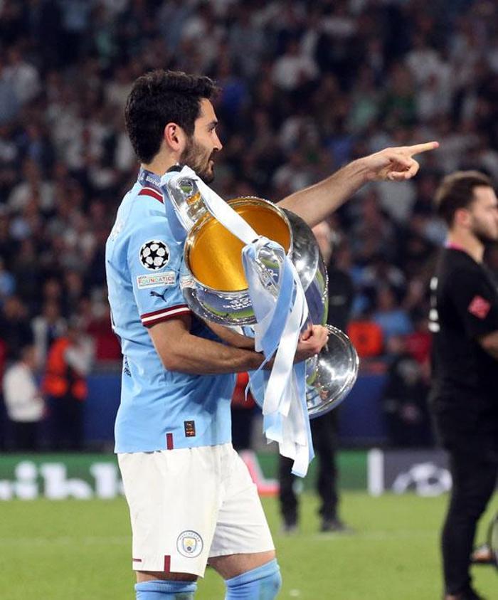 Manchester City kupasına kavuştu, İlkay Gündoğan öne çıktı, Hakan Çalhanoğlu yıkıldı