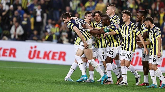 FENERBAHÇEDE İKİ EKSİK