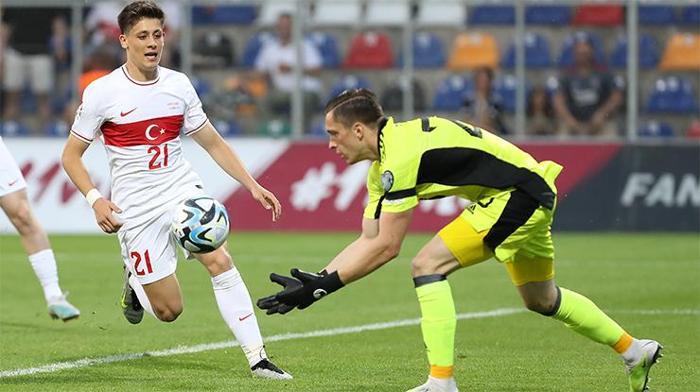 Spor yazarları Letonya - Türkiye maçını yazdı Hala Kuntz mu