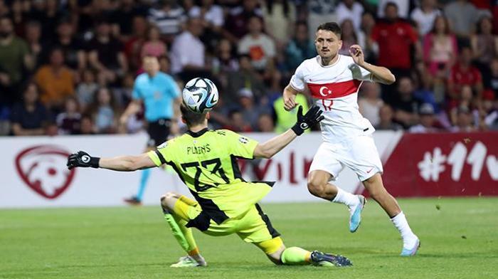 Spor yazarları Letonya - Türkiye maçını yazdı Hala Kuntz mu