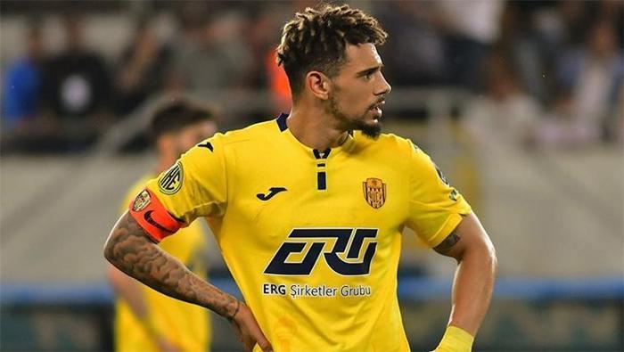 Kevin Malcuit (sağ bek)