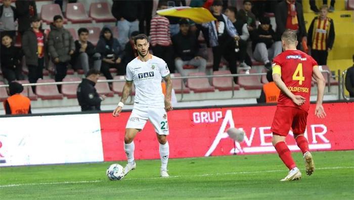 Pedro Pereira (sağ bek)