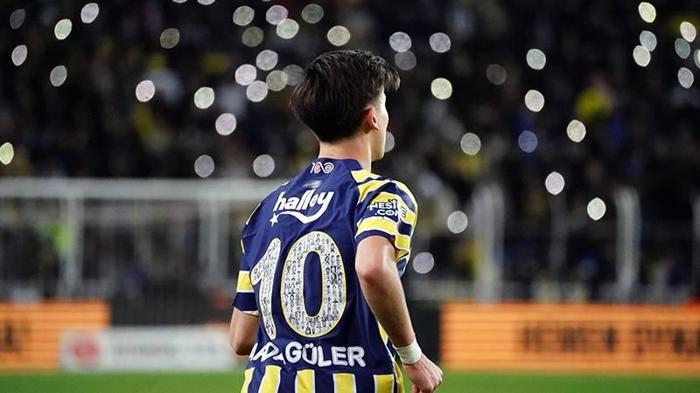 BİR SEZON DAHA KAL