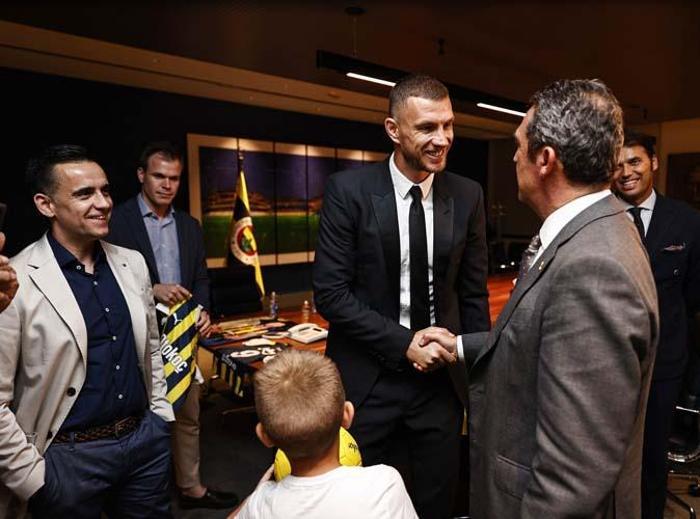 Boşnak gazeteciler Fenerbahçenin yeni transferi Edin Dzekoyu böyle anlattı: Fenerbahçeyi seçmesi...