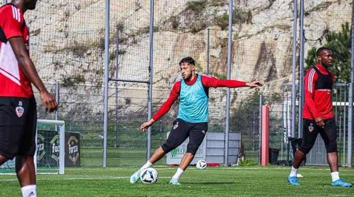Trabzonspordan transferde iki yeni hedef 2.01lik golcü...