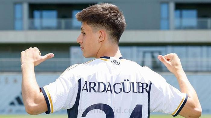 Fenerbahçeden dudak uçuklatan bonservis geliri 5 yılda rekor kırdı