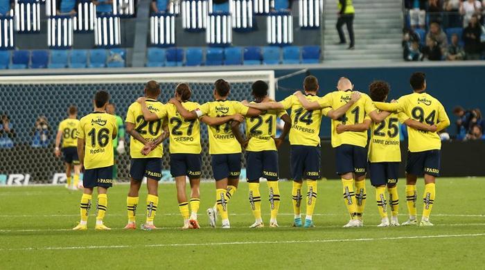 Edin Dzeko, Fenerbahçede ilk maçına kaptan olarak çıktı