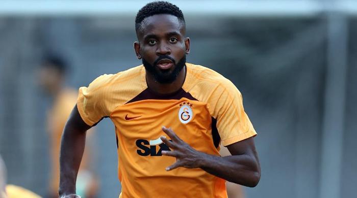 Galatasarayda Cedric Bakambu ve Wilfried Zahadan takımla ilk antrenman