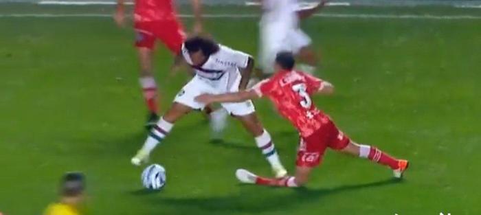 Marcelo, rakibinin ayağını kırdı Gözyaşlarıyla sahayı terk etti