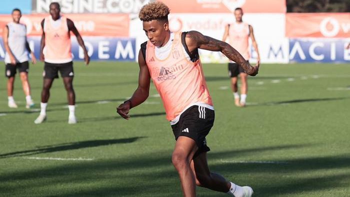 Beşiktaşın yıldızına dev teklif Sergen Yalçın fiyatını belirledi: 50 milyon az bile...