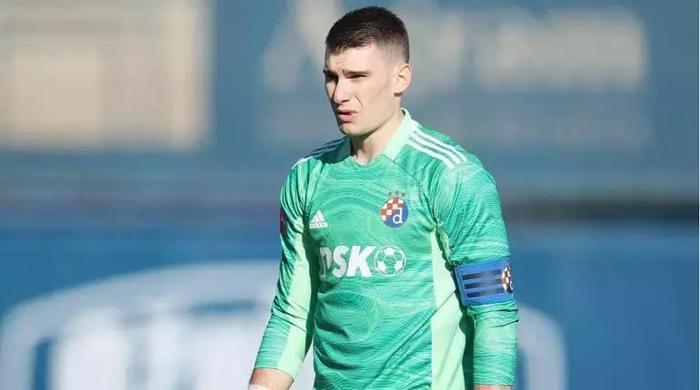 LİVAKOVİC UÇAK BİLETİNİ ALDI