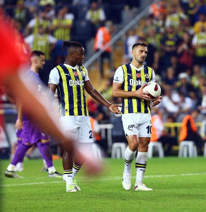 Fenerbahçede Michy Batshuayi yine problem çıkarttı, Dusan Tadic gönlünü aldı