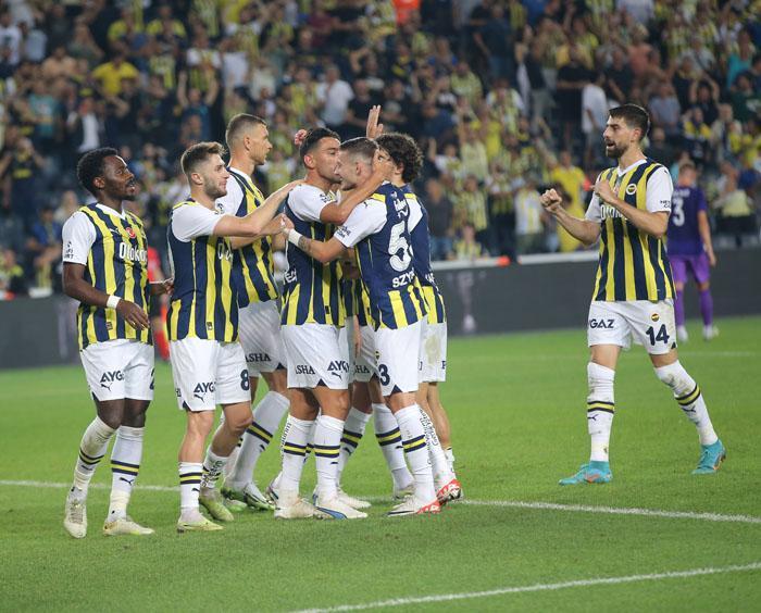 Fenerbahçede Michy Batshuayi yine problem çıkarttı, Dusan Tadic gönlünü aldı