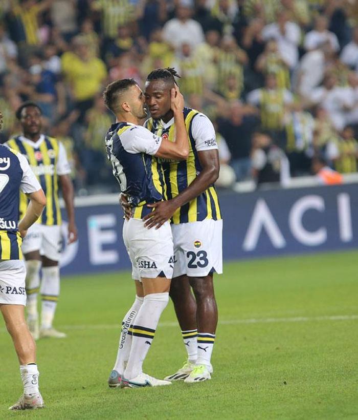 Fenerbahçede Michy Batshuayi yine problem çıkarttı, Dusan Tadic gönlünü aldı