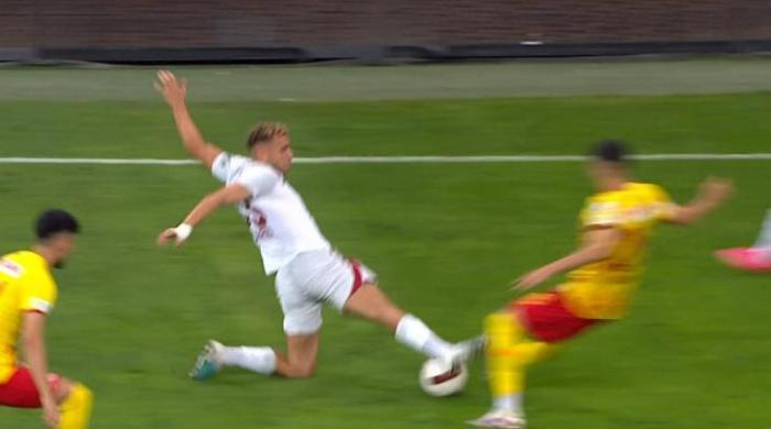 Kayserispor - Galatasaray maçının tartışmalı pozisyonlarını değerlendirdiler: Kırmızı kart beklenen o an...