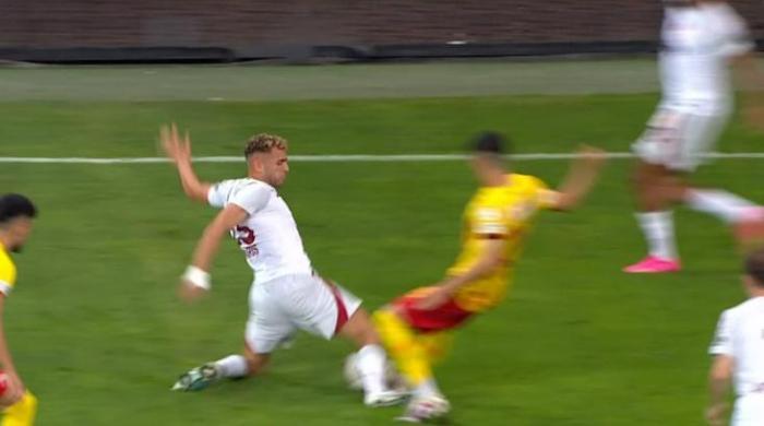 Kayserispor - Galatasaray maçının tartışmalı pozisyonlarını değerlendirdiler: Kırmızı kart beklenen o an...