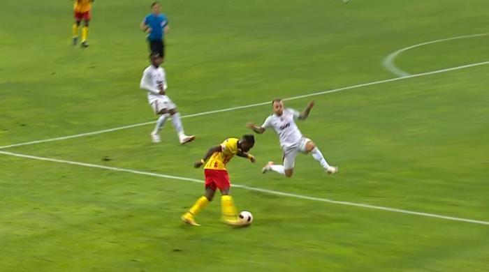 Kayserispor - Galatasaray maçının tartışmalı pozisyonlarını değerlendirdiler: Kırmızı kart beklenen o an...