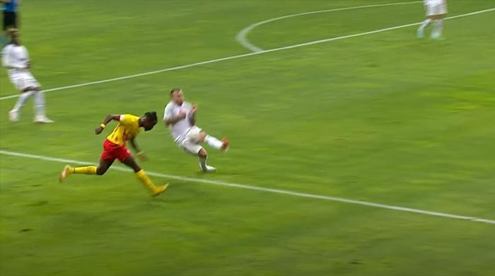 Kayserispor - Galatasaray maçının tartışmalı pozisyonlarını değerlendirdiler: Kırmızı kart beklenen o an...