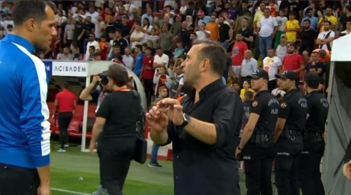 Kayserispor - Galatasaray maçının tartışmalı pozisyonlarını değerlendirdiler: Kırmızı kart beklenen o an...