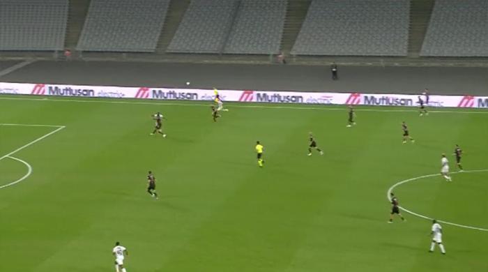 Fatih Karagümrük - Beşiktaş maçının tartışmalı pozisyonlarını değerlendirdiler: İkinci sarı karttan ihracı gerekirdi