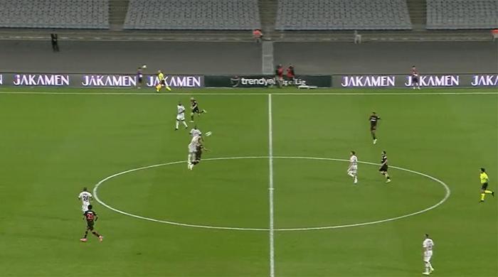 Fatih Karagümrük - Beşiktaş maçının tartışmalı pozisyonlarını değerlendirdiler: İkinci sarı karttan ihracı gerekirdi