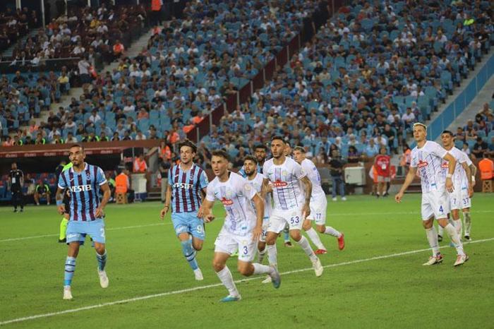 Trabzonsporda maç sonrası eleştiri yağdı Zor günler geliyor Cezayı kestiler