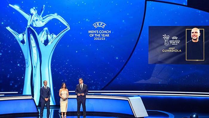 PEP GUARDIOLAYA DA ÖDÜL VERİLDİ