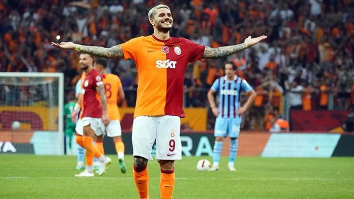 EFSANE OLMAK İSTİYORUM