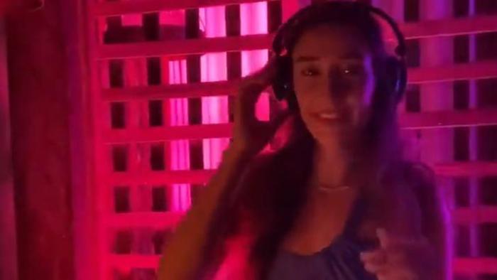 HANDE BALADINDAN DJ ŞOV