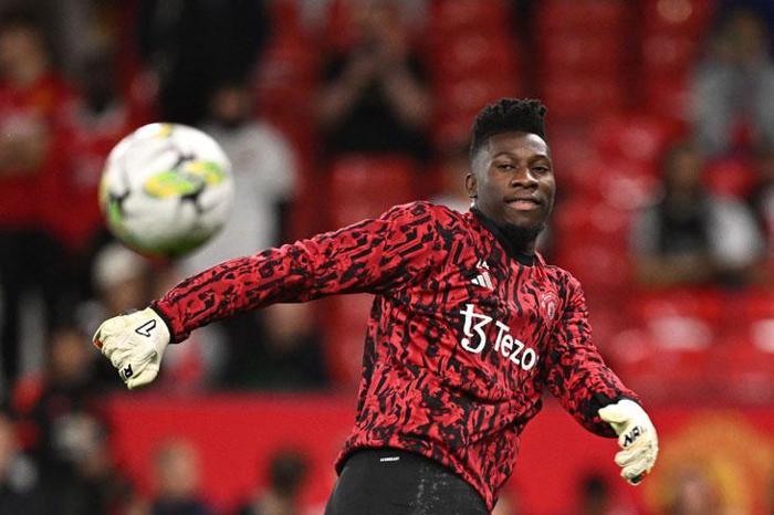 TEN HAG HATALARA RAĞMEN ONANA’YA SAHİP ÇIKTI