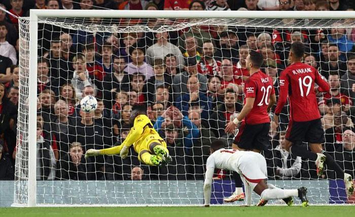 HEM BAYERN’E HEM DE GALATASARAY KARŞI HATA YAPTI