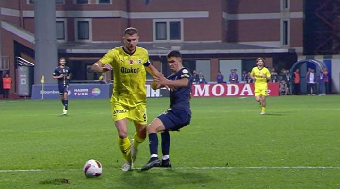 Trioda Kasımpaşa - Fenerbahçe maçının tartışmalı pozisyonları değerlendirildi: İlk golden önce faul var mı Penaltı kararı doğru mu