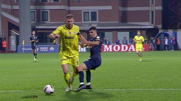 Trioda Kasımpaşa - Fenerbahçe maçının tartışmalı pozisyonları değerlendirildi: İlk golden önce faul var mı Penaltı kararı doğru mu