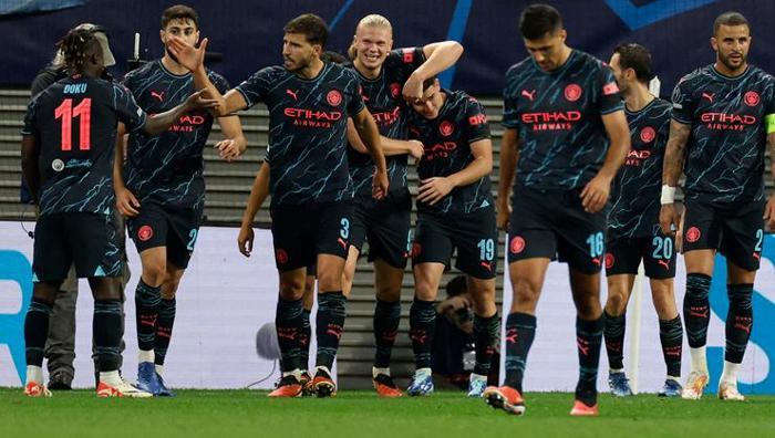 Manchester City yıldızları yapay zeka ile 90lara gönderildi İşte o fotoğraflar...