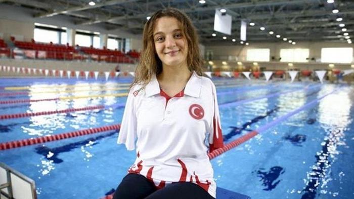 SÜMEYYE BOYACI (YÜZÜCÜ)