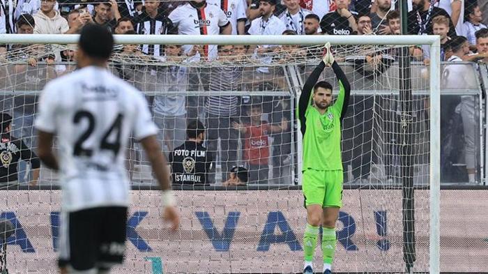 Burak Yılmaz'dan sürpriz kadro! Beşiktaş-Gaziantep FK maçı 11'leri -  Beşiktaş (BJK) Haberleri - Spor