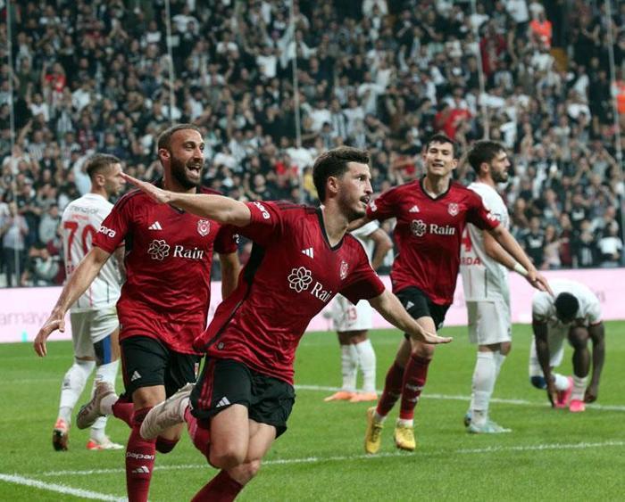 Kara Kartal'dan Net Galibiyet! Beşiktaş-Gaziantep FK Maçında Yaşananlar ve  Tepkiler