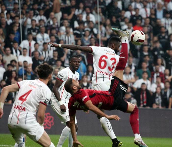 Kara Kartal'dan Net Galibiyet! Beşiktaş-Gaziantep FK Maçında Yaşananlar ve  Tepkiler