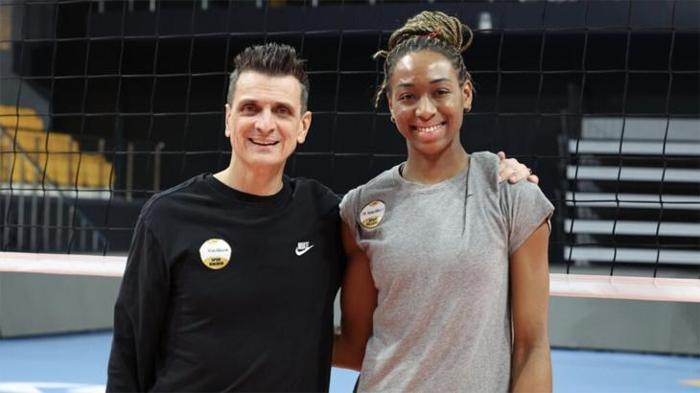 Voleybolun Barbiesi Arina Fedorovtseva Vakıfbankın serisini bitirdi, dev maça damga vurdu