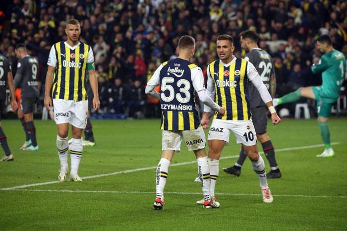 FENERBAHÇE’Yİ TADİC SIRTLADI
