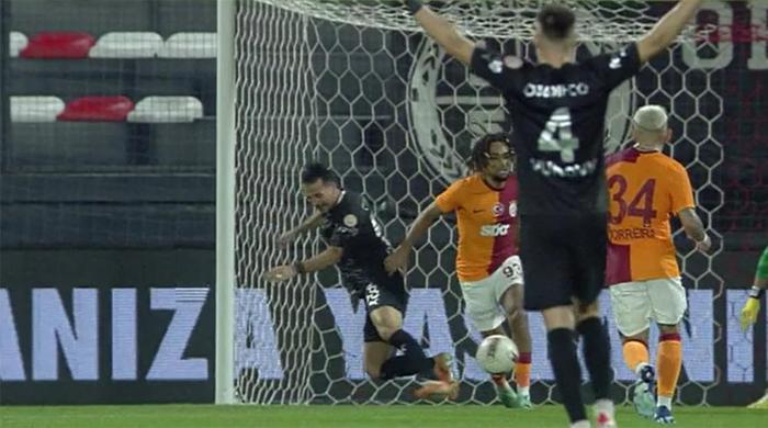Trioda Pendikspor - Galatasaray maçının tartışmalı pozisyonları değerlendirildi: Penaltı beklenen 3 an