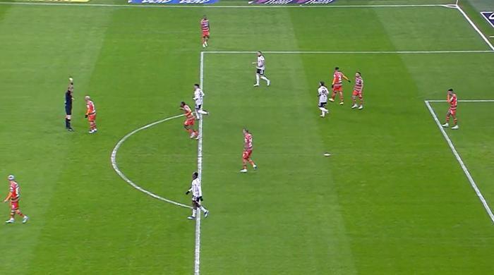 Trioda Beşiktaş - Alanyaspor maçının tartışmalı pozisyonları değerlendirildi: İlk golden önce faul var mı