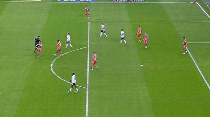 Trioda Beşiktaş - Alanyaspor maçının tartışmalı pozisyonları değerlendirildi: İlk golden önce faul var mı