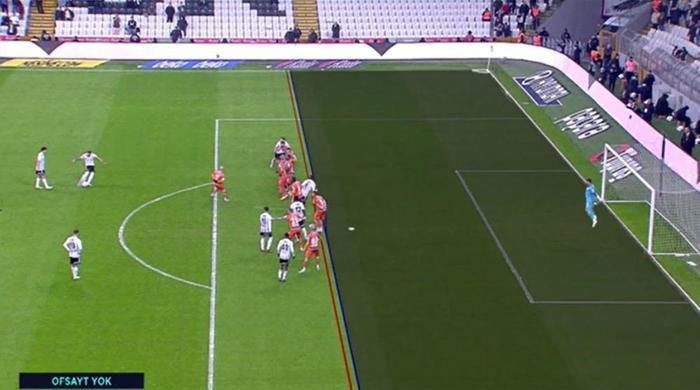 Trioda Beşiktaş - Alanyaspor maçının tartışmalı pozisyonları değerlendirildi: İlk golden önce faul var mı