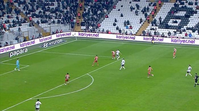 Trioda Beşiktaş - Alanyaspor maçının tartışmalı pozisyonları değerlendirildi: İlk golden önce faul var mı
