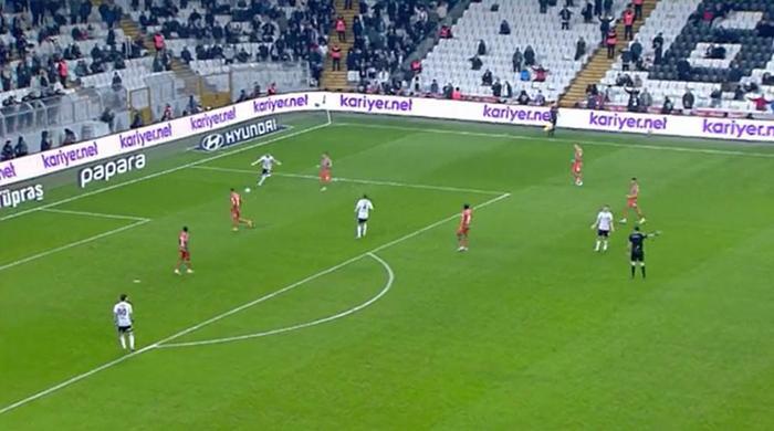 Trioda Beşiktaş - Alanyaspor maçının tartışmalı pozisyonları değerlendirildi: İlk golden önce faul var mı