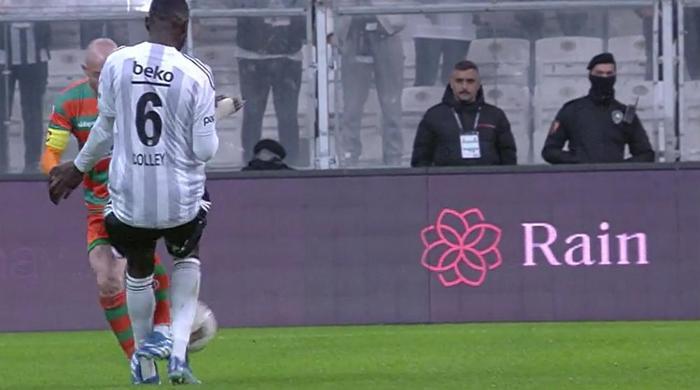Trioda Beşiktaş - Alanyaspor maçının tartışmalı pozisyonları değerlendirildi: İlk golden önce faul var mı
